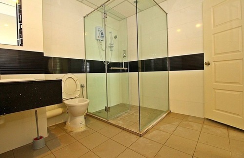 Downtown George Town Apartment | Relax On Heavenly Bed After A Long Day