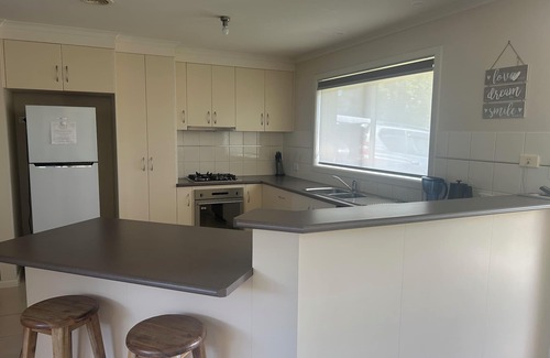 Mount Gambier House | Relax on Lee