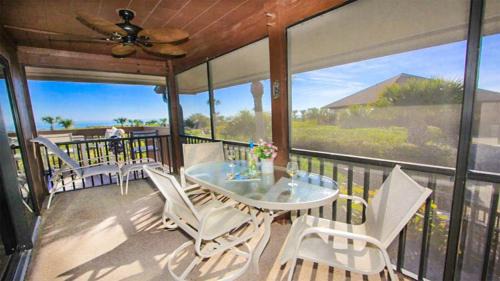 Sanibel House | Relax on your private deck with Gulf views - Sanibel Island