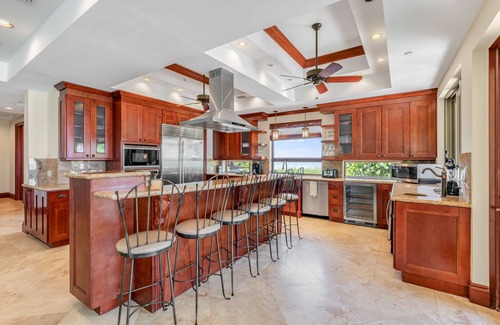 Marathon House | Relax on your Oceanfront villa on Seapalm island