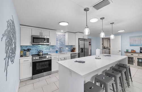 Spring Hill House | Relax & Play: 5BR w/Pool, Kayaks & Ping-Pong