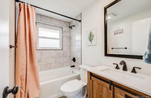 Northglenn House | Relax & Recharge, Peaceful Home