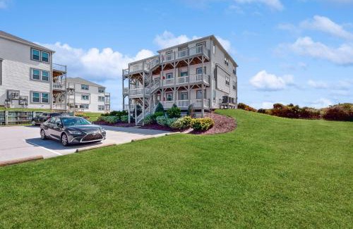 Emerald Isle Apartment | Relax to the Max