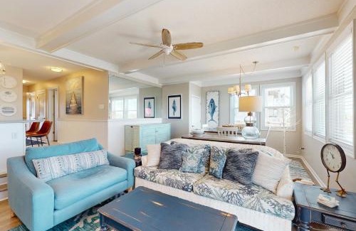 Emerald Isle Apartment | Relax to the Max