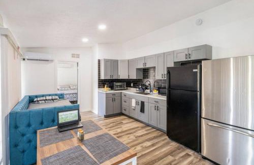 Orlando House | Relax & Unwind 1br Retreat Wpool Access & Wi-fi
