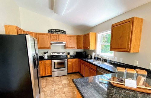Cleveland House | Relax & Unwind at the Horse Range Mountain Haven