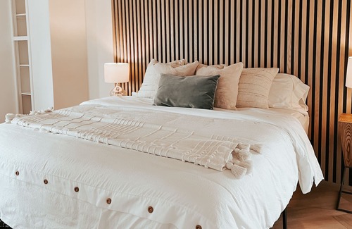 Mitchell House | Relax & unwind at this meticulously designed Parisian farmhouse!