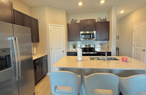 Wesley Chapel House | Relax & Unwind: Lakeview Retreat at Epperson Lagoon – Luxury & Serenity awaits!