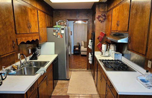 Tougaloo House | Relax with the family in this peaceful space and quiet neighborhood. 3 BR & 2bth