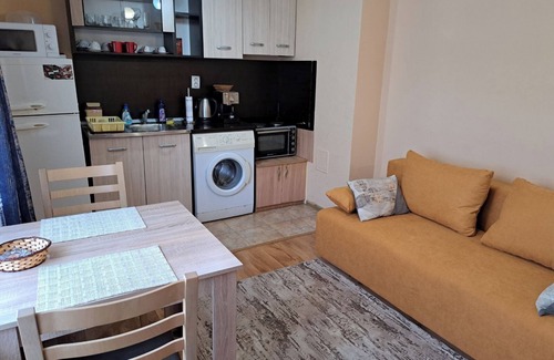 Dalgopo Apartment | Relax with the whole family in this peaceful place to stay.