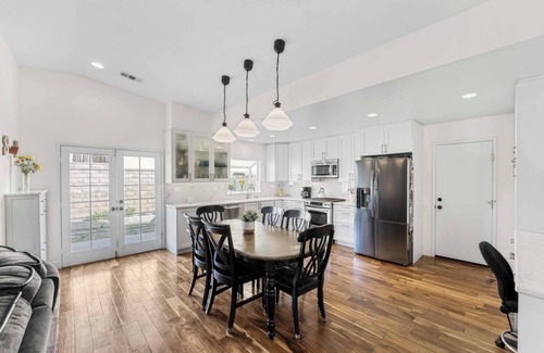 Oak Park House | Relax with the whole family at this peaceful and cozy place to stay.