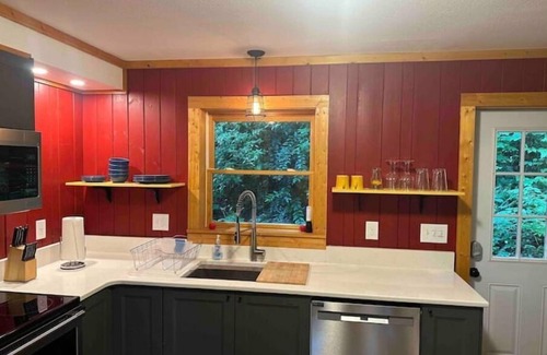 Rabun Gap House | Relax with the whole family, at this spacious home, in beautiful Rabun County.