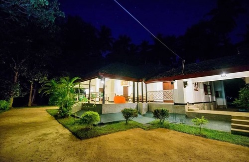 Kurunegala Bed & Breakfast | Relax your stay and realize your vision of comfort with crisp linen theme.