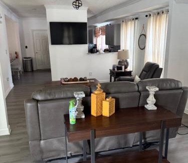 Newport News House | Relaxation & Peace