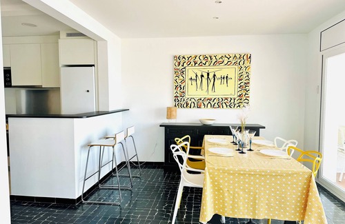 Almadraba-Canyelles Apartment | RELAXATION, SUNSET, SEA VIEW, SEA WITH CRYSTALLINE WATER, A DREAM FOR YOUR HOLIDAYS!