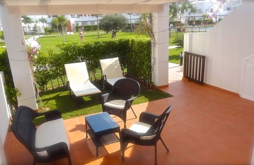 Alhama de Murcia Apartment | Relaxed holiday in a child and family friendly garden, Naranjos 5