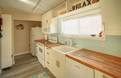 Bradenton Beach Cottage | Relaxed Quiet Private Get Away