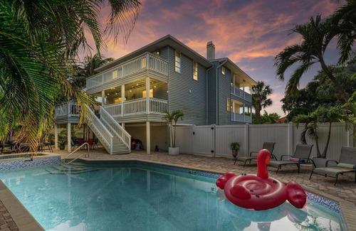 Tierra Verde House | Relaxed, spacious hideaway in Tierra Verde, near everything!