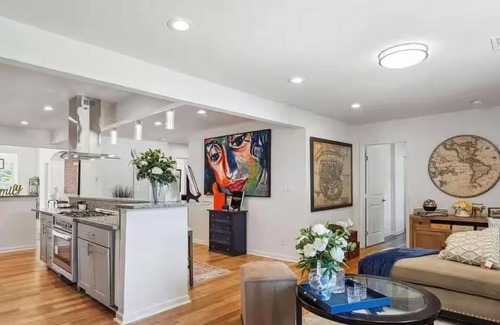 Atlanta House | Relaxig and Charming 2-bedroom House in Atlanta with WiFi, AC across st Betline