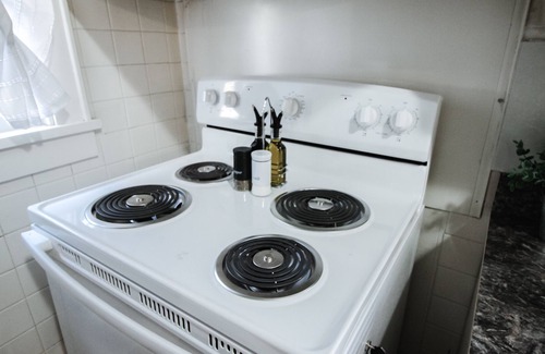 Wichita House | Relaxing 1BR Cottage! Perfect for a Weekend Escape
