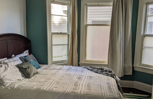 West Allis House | Relaxing 2-bed unit (pet -friendly)- 10 min from State Fair and Brewer's Stadium