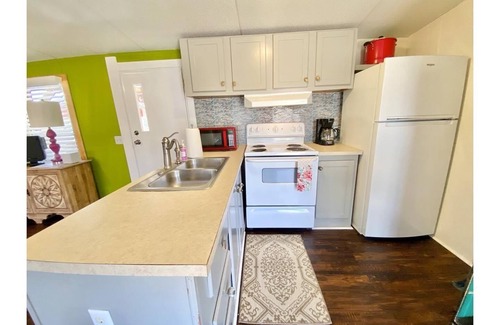 Brackettville House | Relaxing 2 bedroom home in Fort Clark Springs.