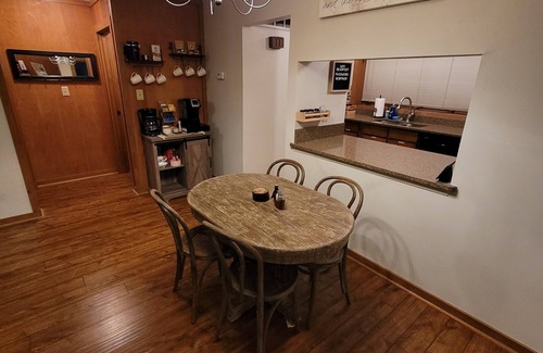 Big Canoe Condo | Relaxing 2-Bedroom Mountain Condo - Rockslide View