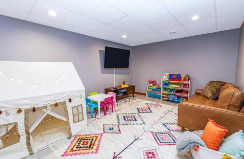 The Galena Territory House | Relaxing 2Bedroom Townhome w/Playroom & Great View
