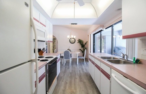 Port Charlotte House | Relaxing 2BR pool home close to attractions - Charlotte's Dream