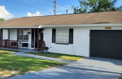 Spring Hill House | Relaxing 3-Bedroom Vacation Home in Spring Hill