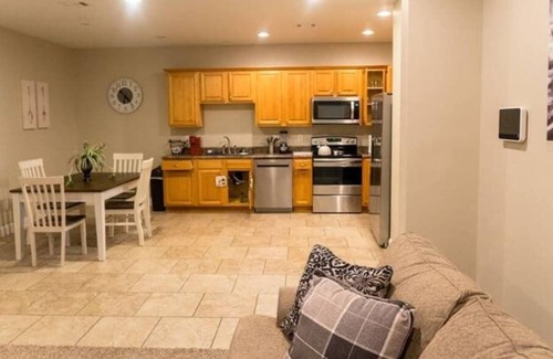 Kreole Apartment | Relaxing 3BR/2BA Home Smart TV Full Kitchen W/D