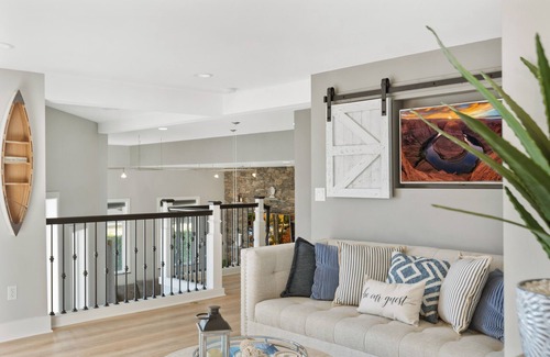 Lake Stevens House | Relaxing 4 bed, 4 bath, + private studio lakefront home on Lake Stevens!