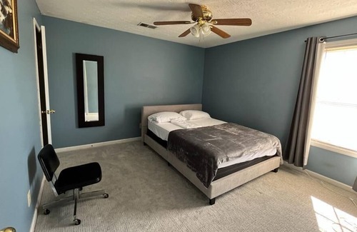 Lexington House | Relaxing 4 bedroom house