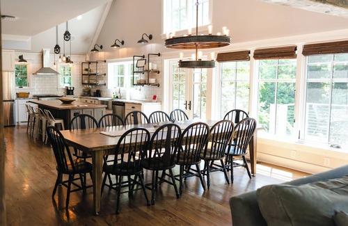 Ashley Oaks House | Relaxing 5BR Lake House Retreat