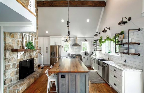 Ashley Oaks House | Relaxing 5BR Lake House Retreat