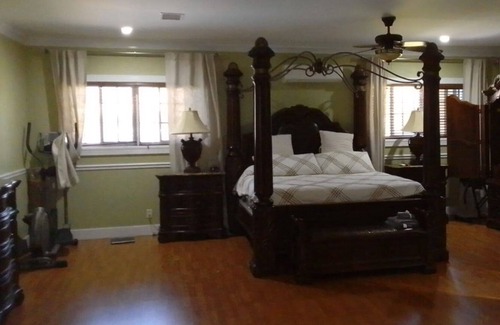 Bahamia West House | Relaxing and quiet home with private pool, 5 minutes from the beach