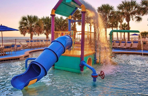 Brush - Stewarts Condo | Relaxing Beach Getaway, 1BR Condo in Daytona Beachn