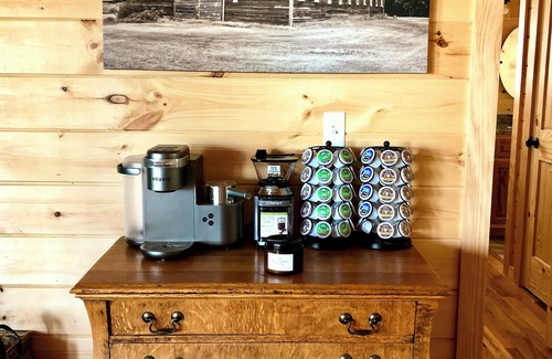 Murphy Cabin | Relaxing Cabin in Murphy, NC w/Long-range Views – Your Peaceful Escape Awaits!