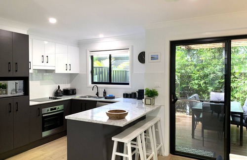 Culburra Beach House | Relaxing, comfortable townhouse - 10 minutes walk to the beach