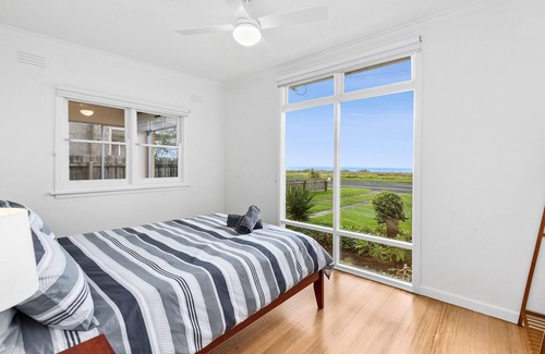 Indented Head House | Relaxing Comfort on the Beach | Indented Head