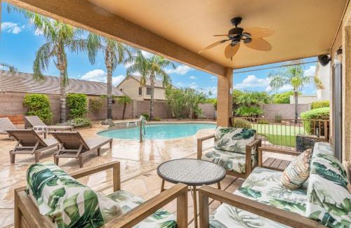 Tatum Highlands House | Relaxing Desert Ridge Home Pool & Putting Green