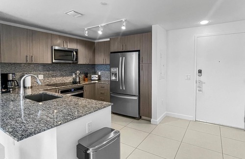 Doral Condo | Relaxing Doral Oasis: 1BR Bliss