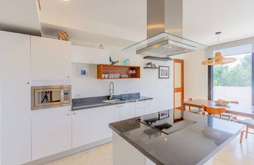 Akumal Condo | Relaxing Escape | 3 Pools | Gym | Rooftop Lounge