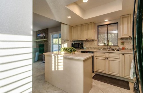 Fountain Hills House | Relaxing Fountain Hills Getaway wPool and Hot tub