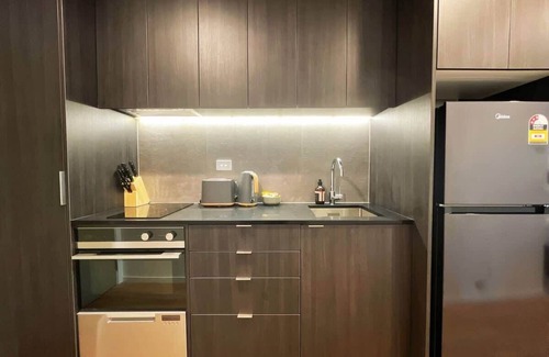 Newton Apartment | Relaxing Get Away Parkside CBD Studio, Pool & Gym