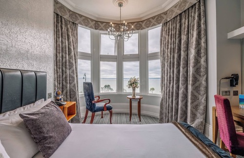 Westcliff-on-Sea Hotel | Relaxing Getaway Near Southend Beach, Pier & Seafront Gardens