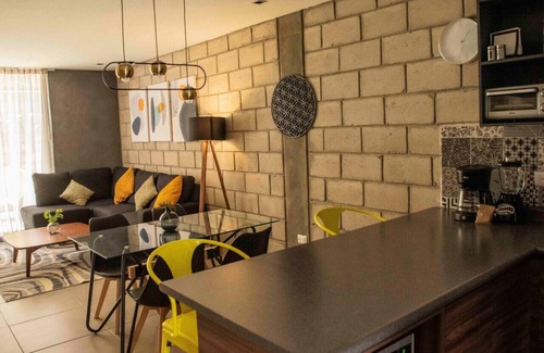Downtown Guadalajara Apartment | Relaxing Getaway Loft w/Gym & Coworking | 2 BD | Tribu Colón