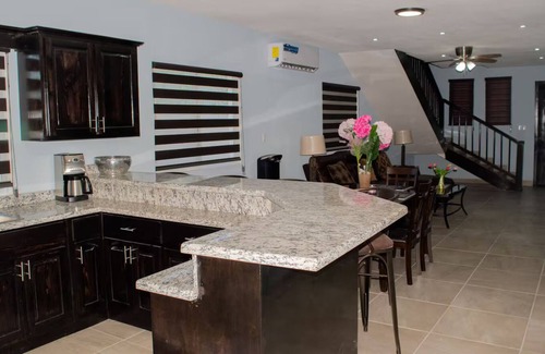 Penasco House | Relaxing Getaway w/Pool, Billiards, Steps to the Beach – Perfect for Families!