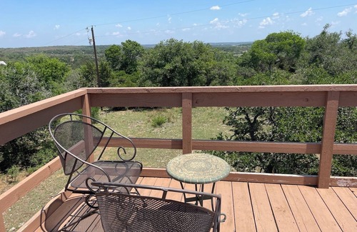 Fredericksburg Apartment | Relaxing Getaway at The Milky Way Cabin, *Not Pet Friendly