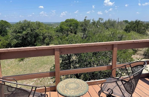 Fredericksburg Apartment | Relaxing Getaway at The Milky Way Cabin, *Not Pet Friendly